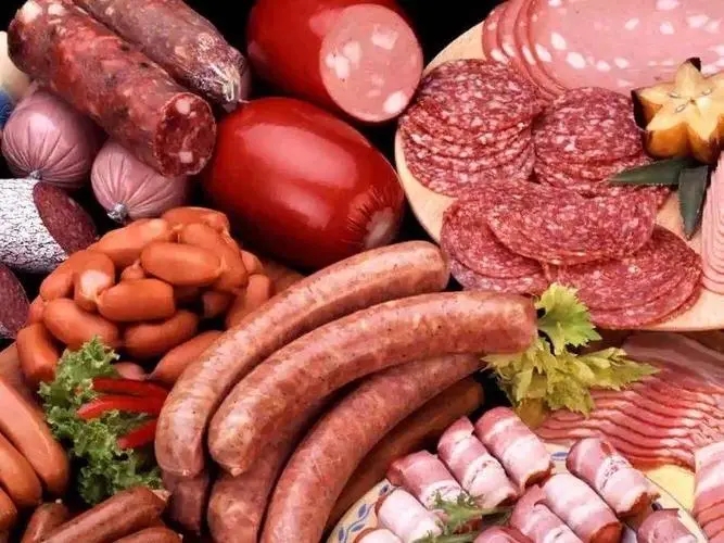 肉制品是指经过盐腌、风干、发酵、烟熏或其他处理的肉类